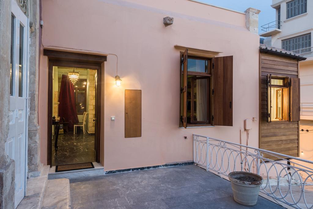 חאניה Plaza Apartment מראה חיצוני תמונה